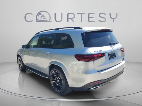 Certified 2026 Mercedes-Benz GLS 450 4MATIC image 3