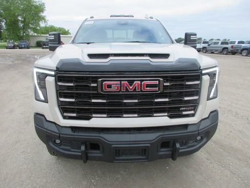 New 2026 GMC Sierra 2500 AT4X w/ AT4X AEV Edition AWD/4WD image 12