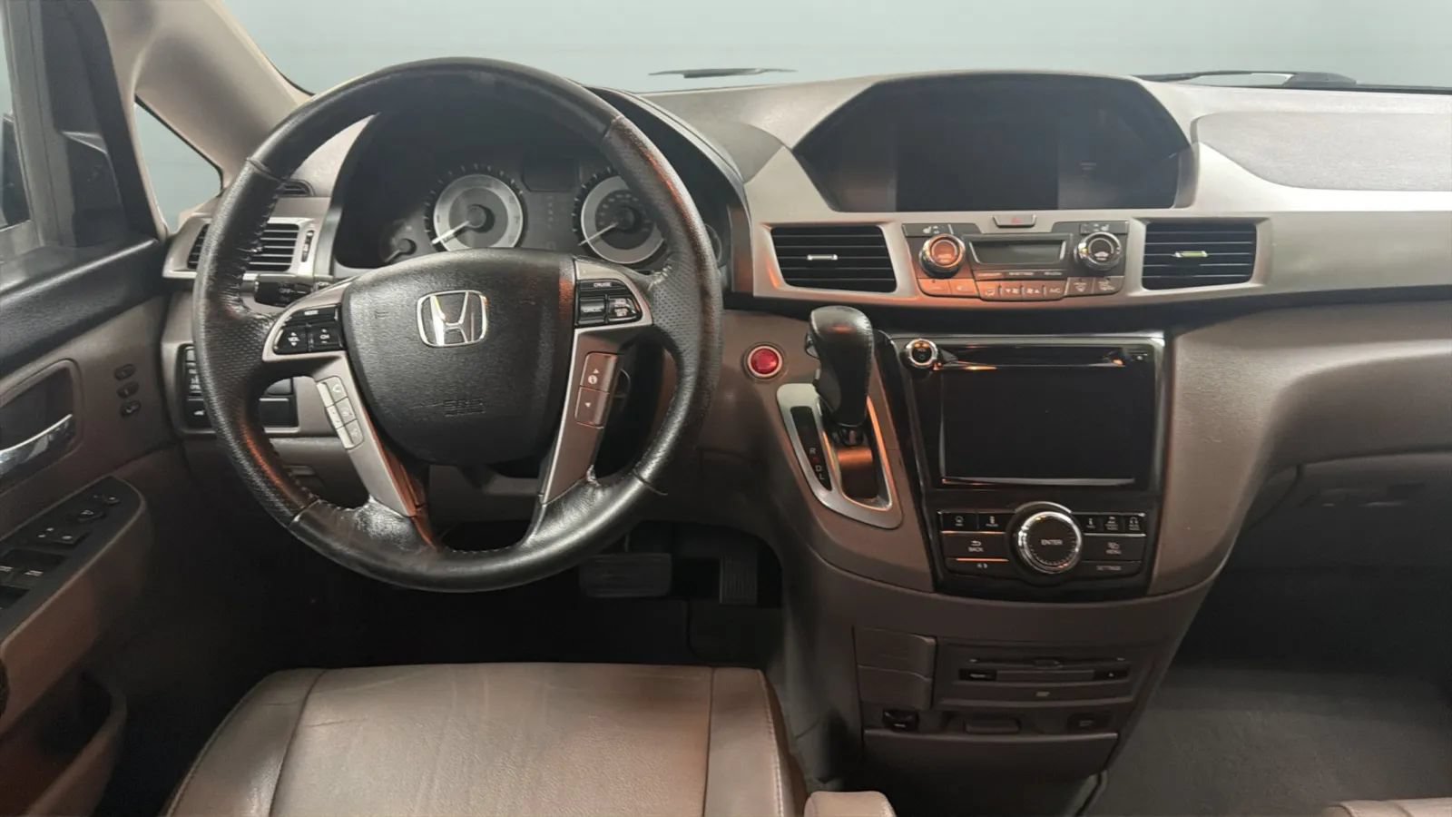 Used 2015 Honda Odyssey Touring Elite image 10