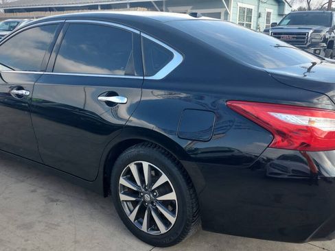 Used 2017 Nissan Altima 2.5 SV FWD image 5