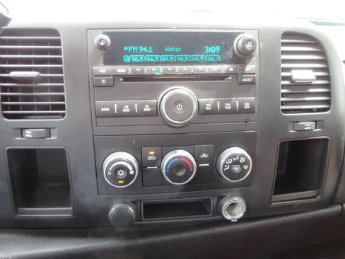 Used 2007 Chevrolet Silverado 2500 LT RWD image 34