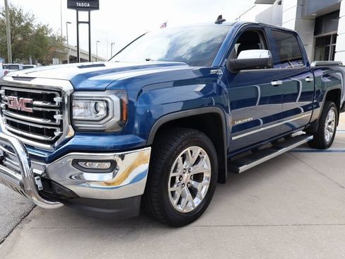 Used 2017 GMC Sierra 1500 SLT w/ SLT Premium Package image 3