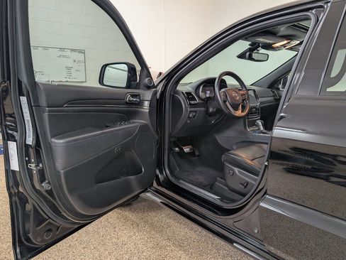 Used 2019 Jeep Grand Cherokee High Altitude AWD/4WD image 6