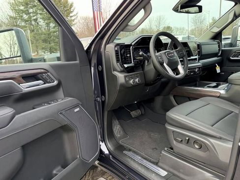 New 2026 GMC Sierra 2500 SLT w/ SLT Premium Package AWD/4WD image 14