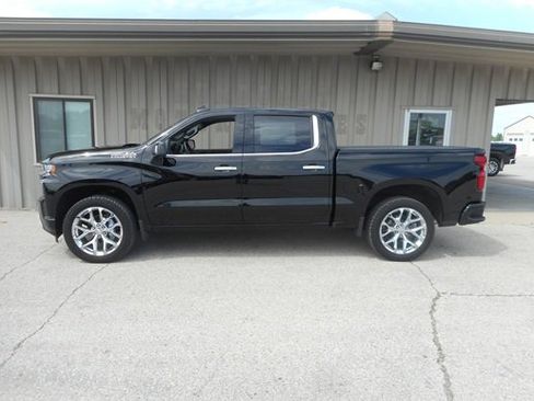 Used 2022 Chevrolet Silverado 1500 High Country w/ Technology Package image 1