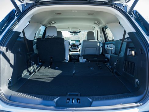 New 2026 Ford Explorer Active w/ Active Comfort Package image 11