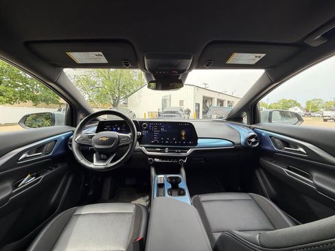 Used 2025 Chevrolet Equinox EV LT w/ Convenience Package FWD image 26