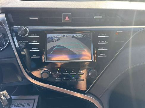 Used 2019 Toyota Camry LE image 14