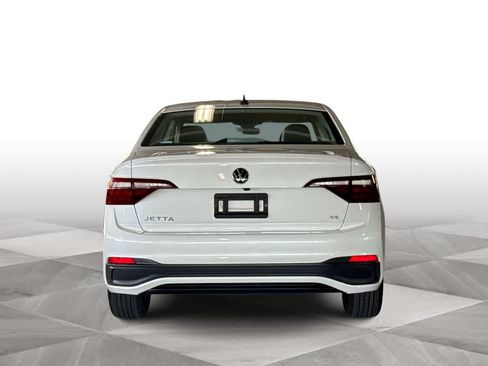 Used 2024 Volkswagen Jetta SE w/ Panoramic Sunroof Package FWD image 7