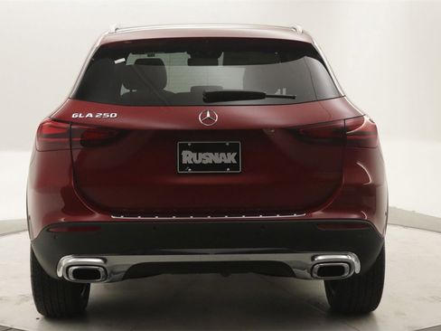 New 2026 Mercedes-Benz GLA 250 image 3