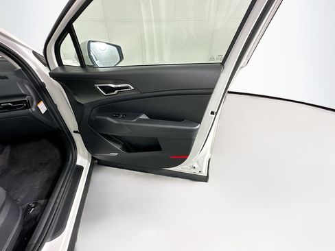 Used 2026 Kia Sportage LX image 31