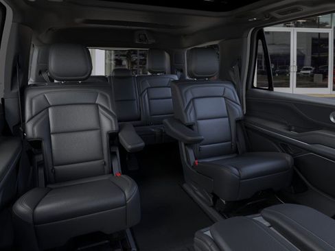 New 2025 Lincoln Navigator Reserve w/ Jet Appearance Package image 11