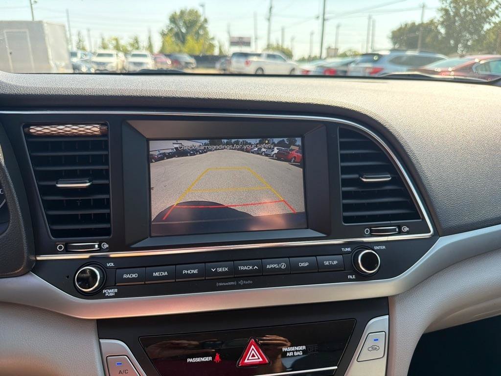 Used 2017 Hyundai Elantra SE FWD image 17