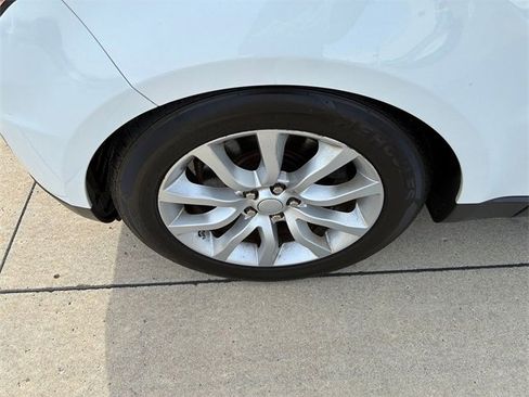 Used 2017 Land Rover Range Rover Sport HSE image 10