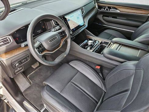 Used 2024 Jeep Grand Wagoneer Series I w/ HD Trailer Tow Package image 8