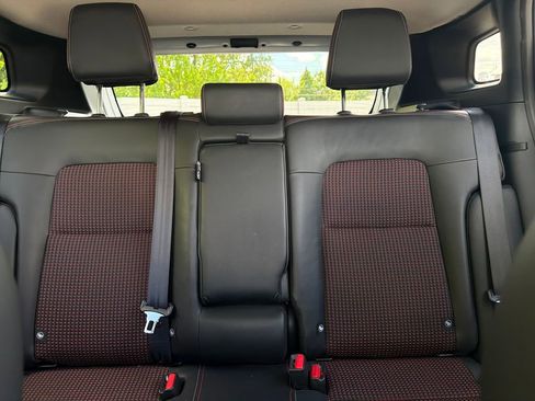 Used 2025 Nissan Kicks SR AWD/4WD image 35