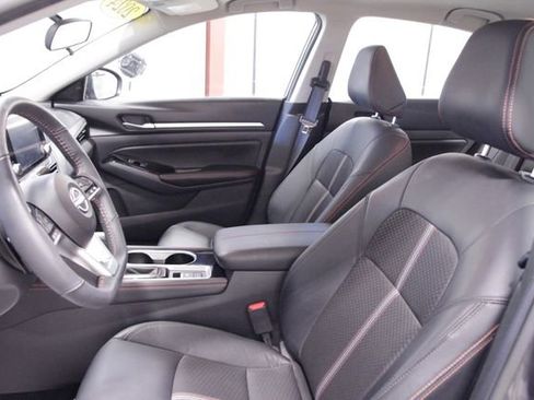 Used 2024 Nissan Altima 2.5 SR image 13
