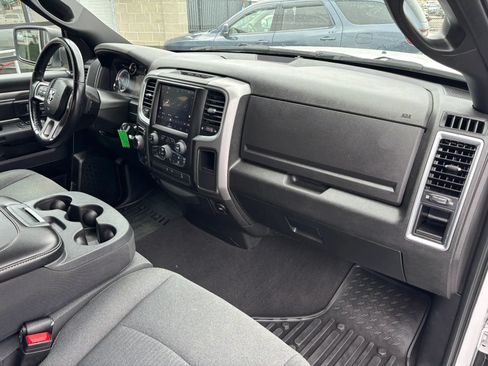 Used 2022 RAM 1500 Classic Warlock AWD/4WD image 10