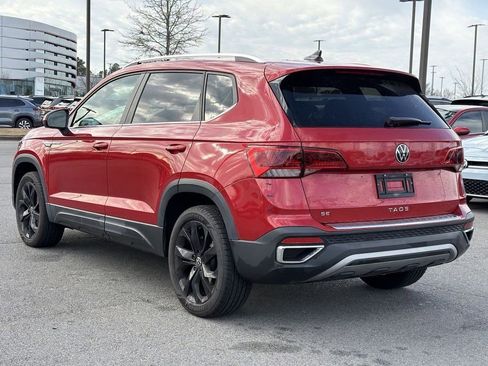 Used 2022 Volkswagen Taos SE image 3