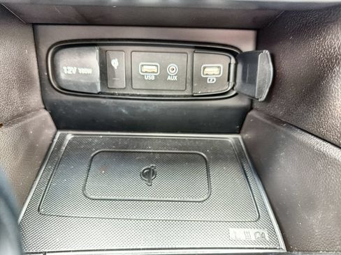 Used 2020 Hyundai Santa Fe Limited AWD/4WD image 29