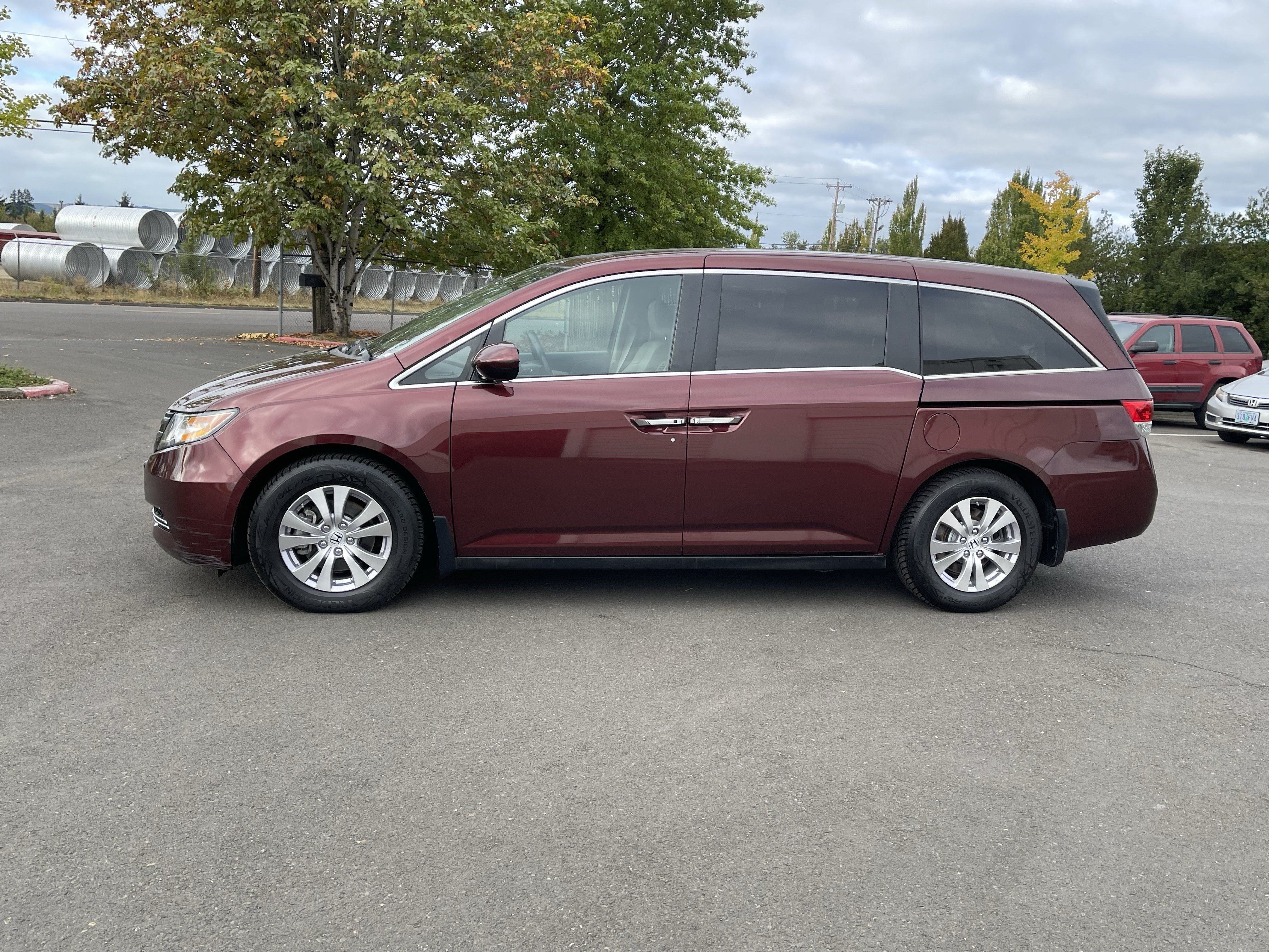 Used 2016 Honda Odyssey EX-L image 2