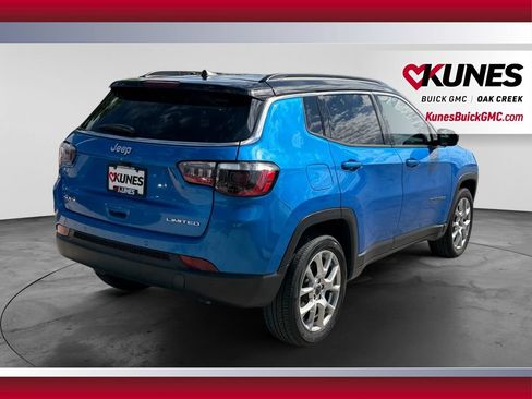 Used 2025 Jeep Compass Limited AWD/4WD image 9