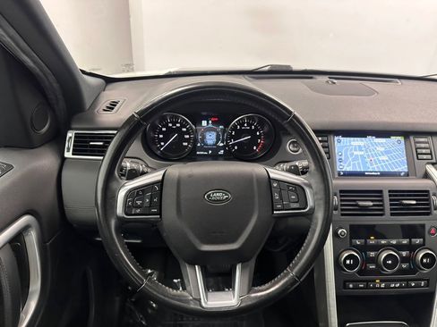 Used 2018 Land Rover Discovery Sport HSE image 36