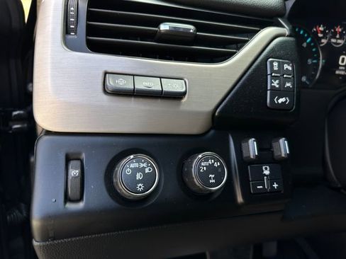 Used 2020 GMC Yukon XL Denali w/ Denali Ultimate Package image 13