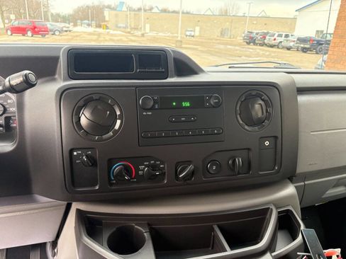 Used 2013 Ford E-350 and Econoline 350 XL image 11