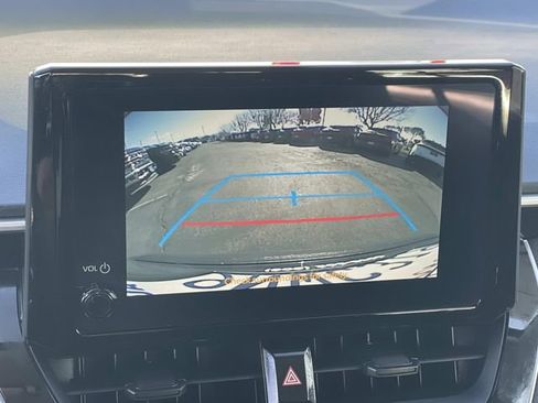 Used 2024 Toyota Corolla LE w/ LE Convenience Package image 12