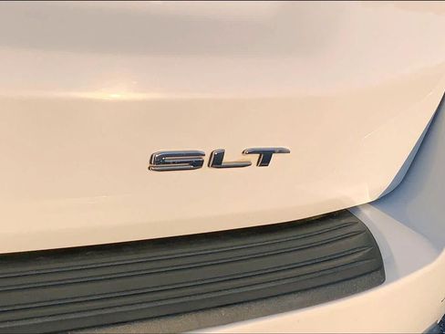 Used 2021 GMC Yukon SLT w/ SLT Premium Package RWD image 9