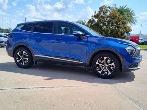 Used 2023 Kia Sportage EX FWD image 12