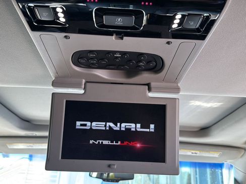 Used 2019 GMC Yukon Denali w/ Denali Ultimate Package AWD/4WD image 35