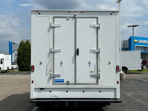 Used 2024 GMC Savana 3500 w/ Power Convenience Package image 6