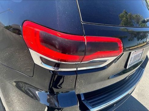 Used 2019 Jeep Grand Cherokee Limited w/ Luxury Group II RWD image 29