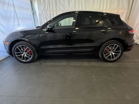 Certified 2023 Porsche Macan S image 2