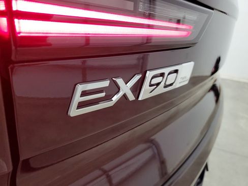 New 2025 Volvo EX90 Ultra w/ Protection Package Premier AWD/4WD image 8