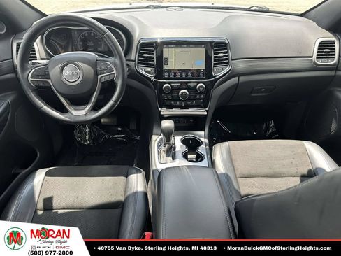 Used 2019 Jeep Grand Cherokee Altitude AWD/4WD image 13