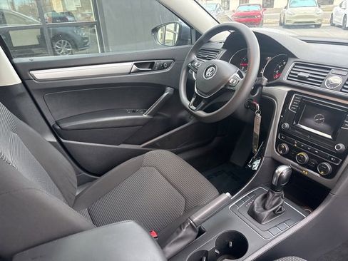 Used 2017 Volkswagen Passat 1.8T S image 11