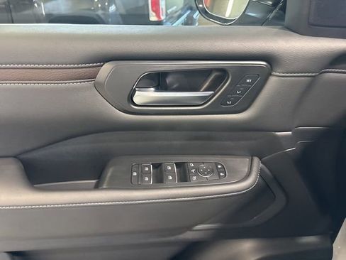 New 2026 Nissan Armada SL image 19