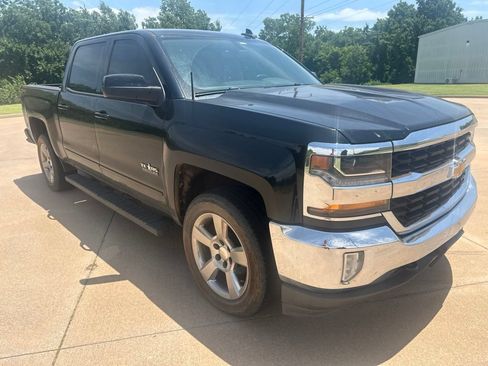 Used 2018 Chevrolet Silverado 1500 LT w/ Texas Edition AWD/4WD image 7