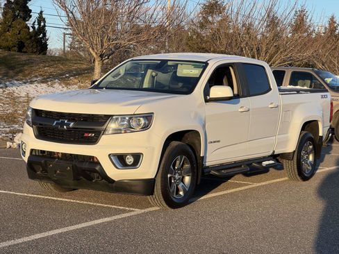 Used 2017 Chevrolet Colorado Z71 image 1