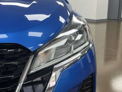 Used 2021 Nissan Kicks SV FWD image 9