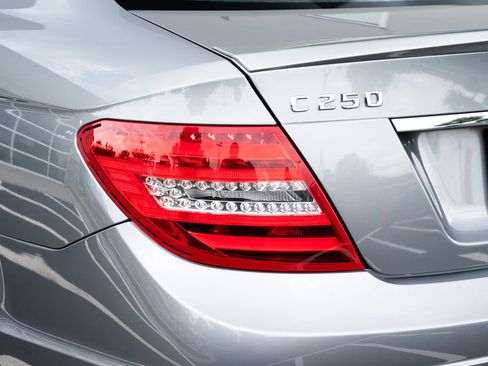 Used 2013 Mercedes-Benz C 250 Coupe image 17