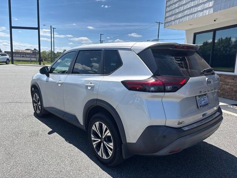 Used 2022 Nissan Rogue SV FWD image 5