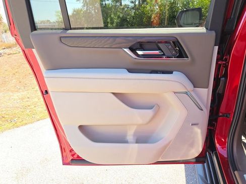 New 2026 GMC Yukon XL Denali w/ LPO, Floor Liner Package image 11