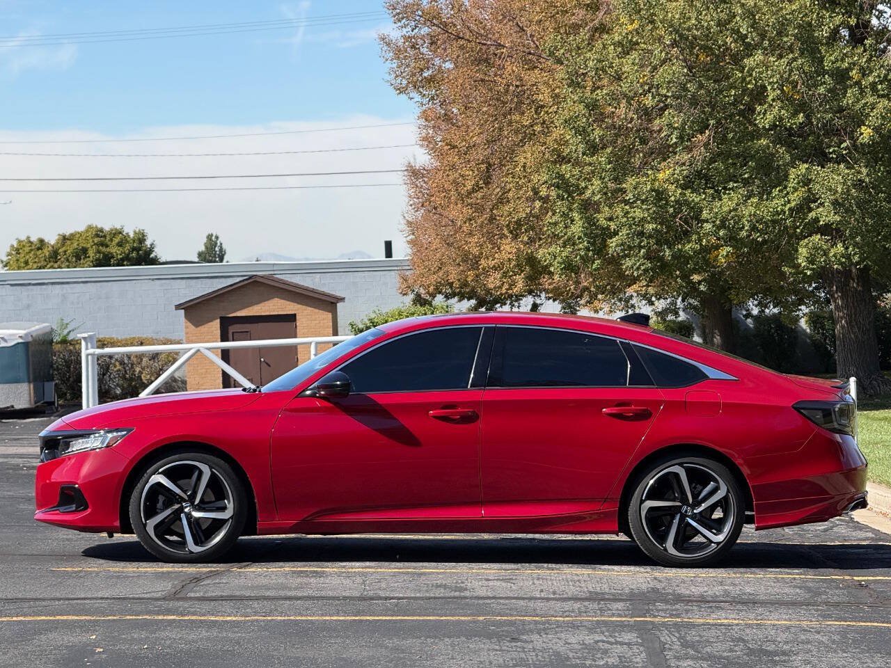 Used 2022 Honda Accord Sport image 2
