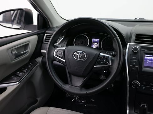 Used 2017 Toyota Camry SE FWD image 24