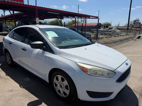 Used 2016 Ford Focus S image 7
