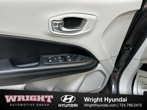 Used 2020 Jeep Compass Latitude image 10